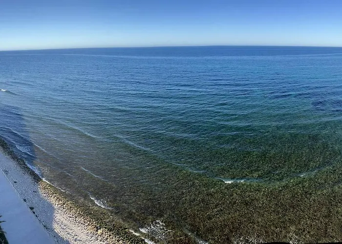 Residencial Salida Directa Al Mar. Grandes Vistas